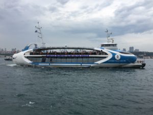 Ferry am Bosphorus